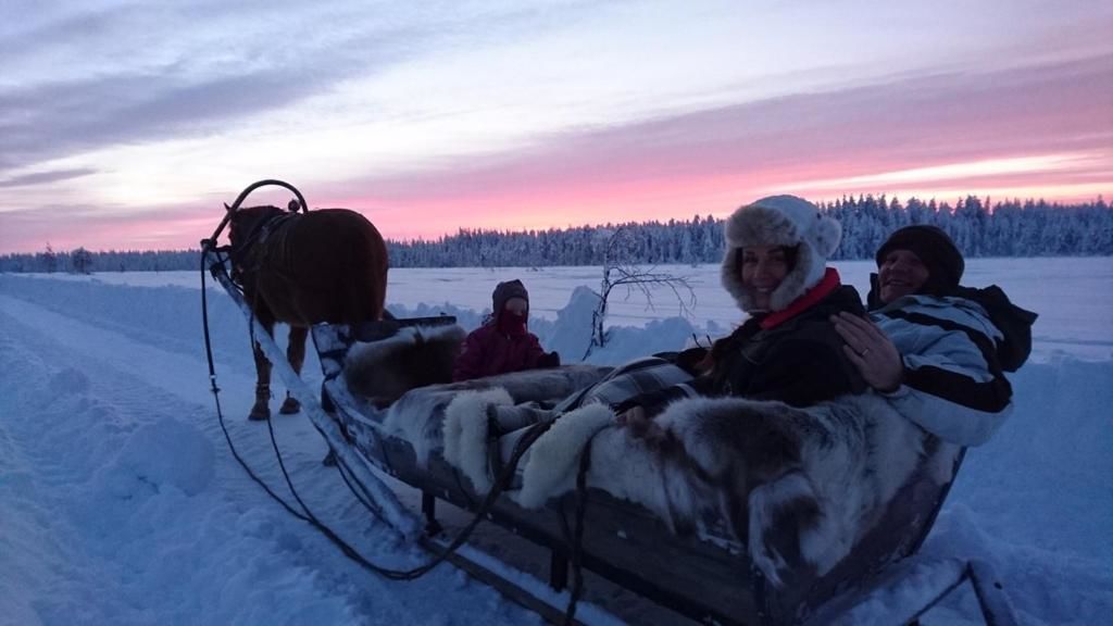 Отель Arctic Fox Igloos Рануа-27